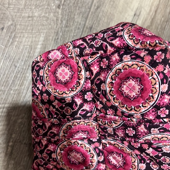 Vera Bradley vera tote - Picture 3 of 9